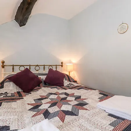 Castle בית נופש